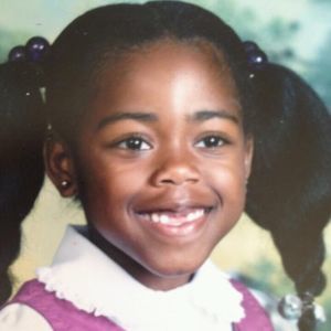 Meet your Posher, Crystal